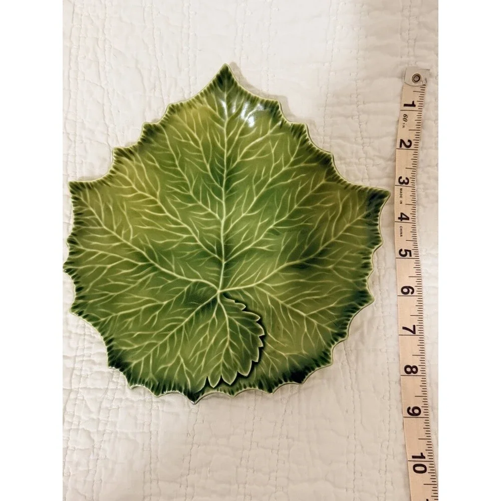 New Williams Sonoma Leaf Autumn Fall Decor Plate Green Made in Italy